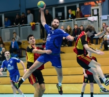 Zu Beginn der Schlussphase hatte Jens Marchlewitz starke Szenen und half entscheidend, die Aufholjagd der Alzeyer abzuwehren. Ein Doppelpack des Kreisläufers leitete den entscheidenden 6:0-Lauf ein.