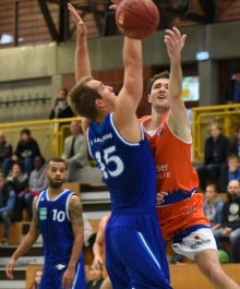 Zu Hause hatten Philipp Schön und der ASC gegen PS Karlsruhe eine Klatsche kassiert, auswärts lief es jetzt nicht viel besser.