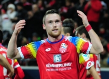 In seinem 100. Bundesligaspiel hatte Christian Clemens den Jubiläumsschuh an und war nicht nur wegen seines Tores zusammen mit Jairo auffälligster Offensivakteur der 05er.