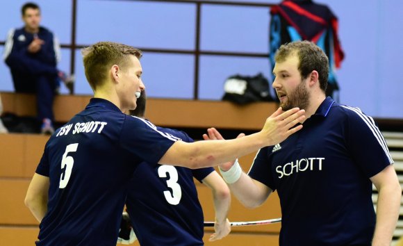 Ihre Treffer entschieden das Heimspiel gegen den TFC Ludwigshafen: Martin Quade (l.) und Julius Mundt erzielten Mitte der zweiten Halbzeit die Tore zum 4:2 und 5:2.