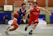 Zeigte laut Trainer Alex Heidbrink, „dass er einer der besten Guards der Liga sein kann“: Jerome Gahr (l.).