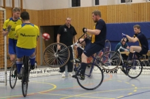 Auf Titelkurs: Die Hechtsheimer Oberliga-Radballer Dennis Krauß und Paul Wassermann.