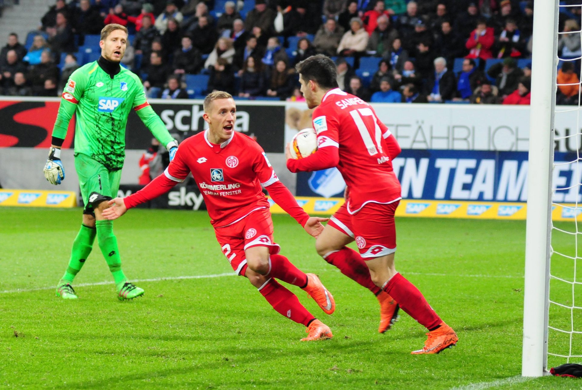 …erster Gratulant war Pablo De Blasis…