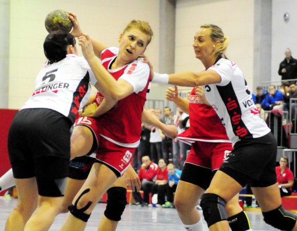 Beim jüngsten Gastspiel der Neckarsulmer Sportunion in Mainz unterlagen Christine Maric und ihr Team dem späteren Vierten mit 26:31. Obwohl die Neckarsulmer diesmal als künftiger Erstligist kommen, lebt die Hoffnung bei der FSG, die Angelegenheit diesmal erfolgreicher zu gestalten.