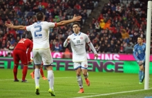 Das war schon ein Ding - und das zweite kam erst noch: Passgeber Giuseppe Donati (l.) feiert mit Torschütze Jairo den 1:0-Führungstreffer in der Allianz-Arena nach 25 Minuten.