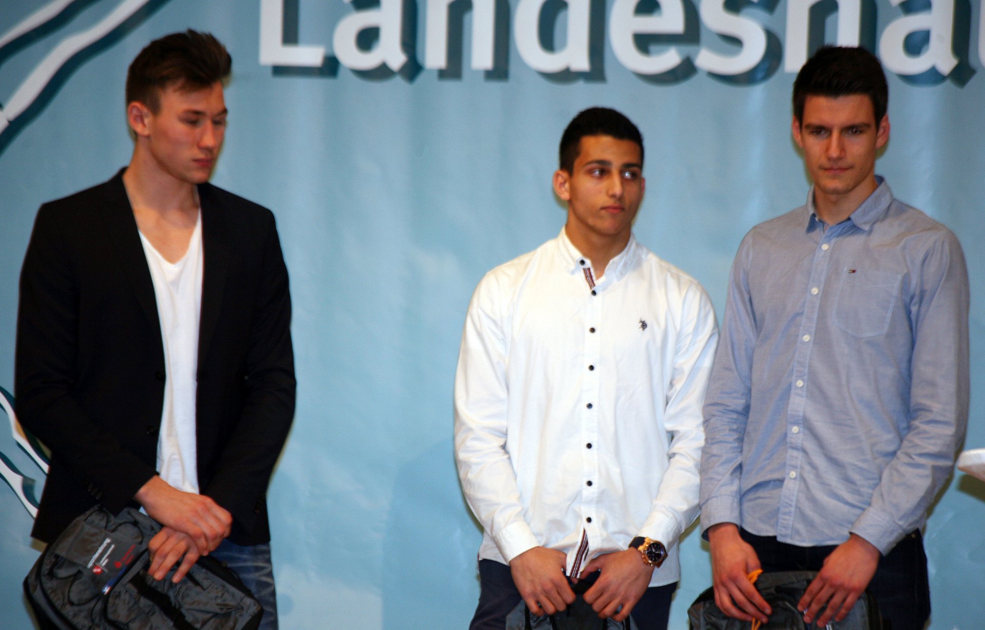 Im Team sind sie unschlagbar: Niklas Kaul, Onur Karasu und Manuel Wagner (USC Mainz) gewannen bei den Deutschen Mehrkampf-Meisterschaften den Zehnkampftitel der U18 mit neuem Vereinsrekord von 19.989 Punkten – mehr als 2000 Punkte vor der Konkurrenz…