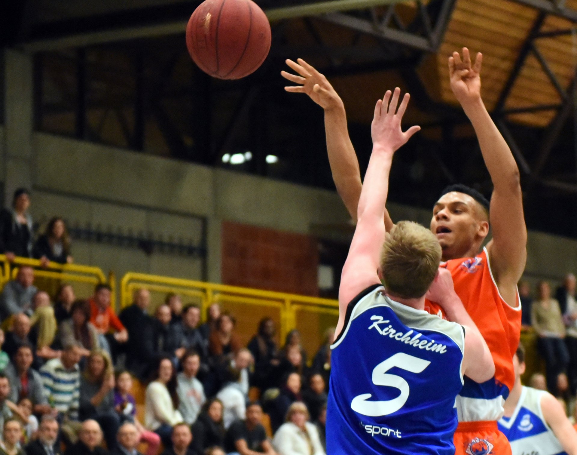 Keinerlei Mühe hatten im zweiten Meisterschaftsspiel des Abends die ASC-Männer um Noe Trenz mit Regionalliga-Schlusslicht SG Heidelberg/Kirchheim...