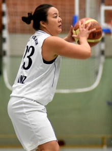 Dieses Bold es es künftig nicht mehr geben: Christina Yuko Vogel legt nach dieser Saison den Basketball aus der Hand.