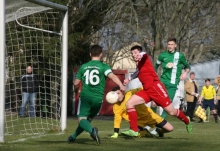Daniel Richter brachte die SVW Mainz nach einem Eckball von Leon Porsch nach 31 Minuten in Führung.