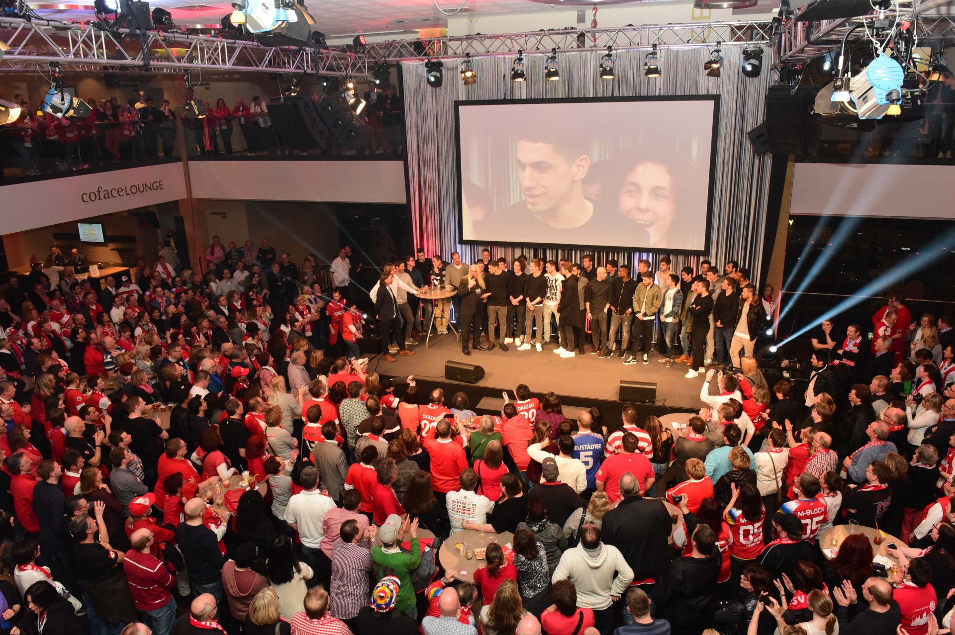Der Star ist die Mannschaft. Egal ob das aktuelle Team…