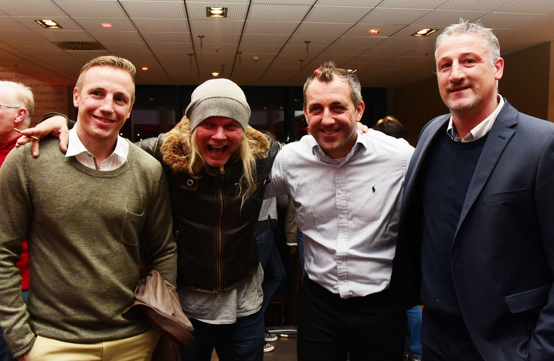 Zwei Torjäger, ein Stratege und eine fleischgewordene Blutgrätsche: Michael Thurk (l.), Ermin Melunovic (2.v.r.), Jürgen Kramny (r.) und Guido Schäfer.