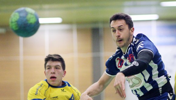 Auf der Rückraummitte überzeugte in Friesenheim Linkshänder Patrick Höppner, in der Abwehr war zu sehen, dass es ihm in der ungewohnten Konstellation mit Torwart Lukas Strüder als Nebenmann im Innenblock  an der Abstimmung fehlte.