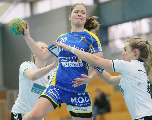 Juliane Dold hatte mt der letzten Szene der Partie gegen den SV 64 Zweibrücken Pech, als ihr ein Ableger auf Julia Veeck missriet und in den Händen der Gegnerinnen landete. Erstmals seit November verlor die Mannschaft dadurch wieder ein Heimspiel.