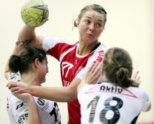 Rückraumspielerin Johanna Holstein sah sich einer fleißigen 6-0-Deckung der Gäste gegenüber, fand aber mit fünf Treffern vergleichsweise häufig die Lücke.