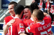 So jubelten sie nach dem 1:0 (v.l.): Gaetan Bussmann, Yunus Malli, Christian Clemens, Danny Latza, Pablo De Blasis.