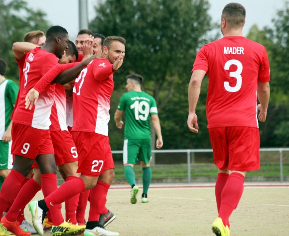 Allmählich steht der allzu schlanke Kader der TSG Hechtsheim soweit komplett zur Verfügung, dass Trainer Tobias Rieger wieder etwas Auswahl hat. Das half auch gegen den SV Geinsheim weiter, viermal gab es Tore der TSG zu bejubeln.