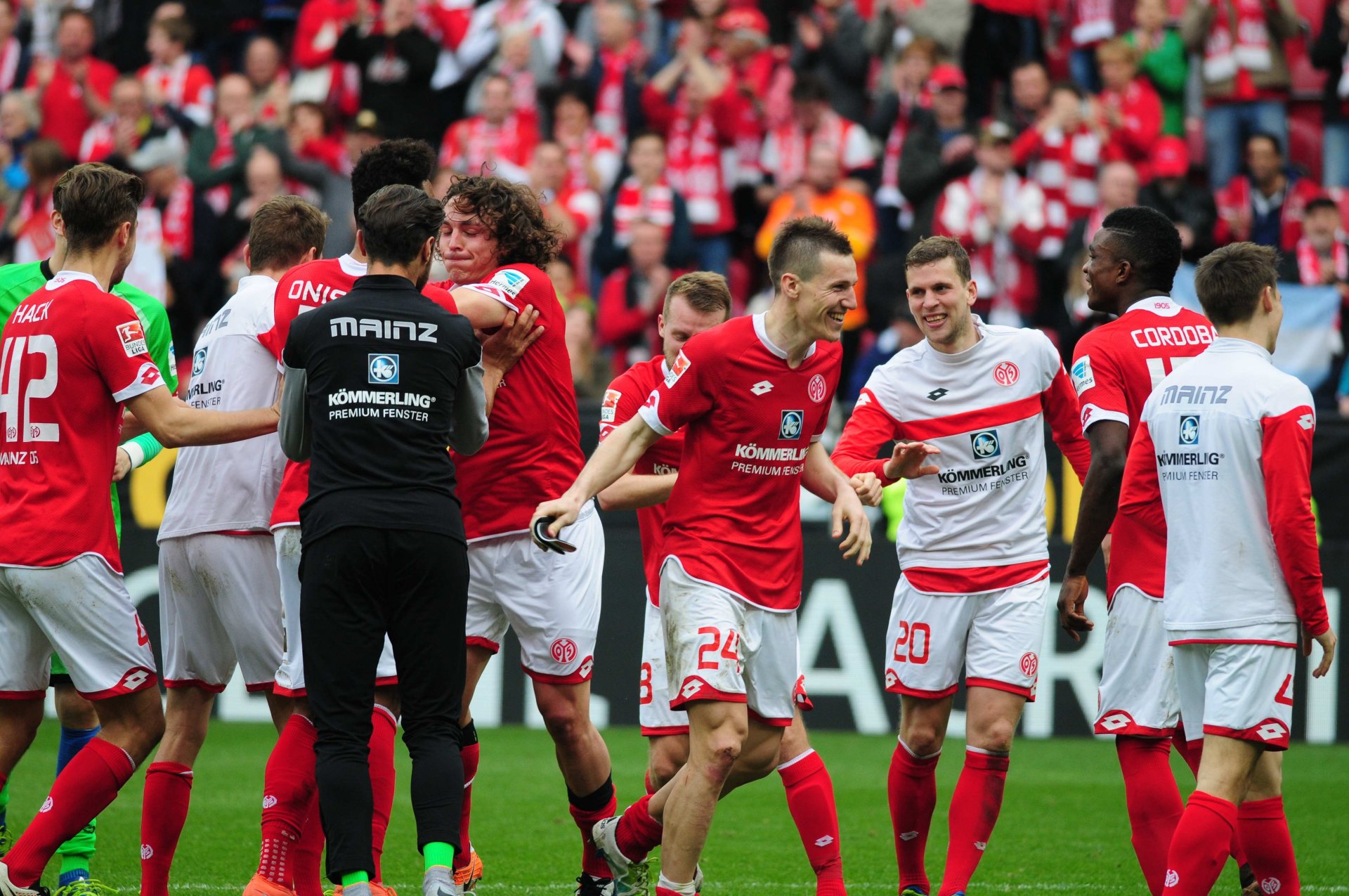 Und hinterher tanzten sie – auf dem Weg in einen internationalen Wettbewerb? – Pogo zur Humba…