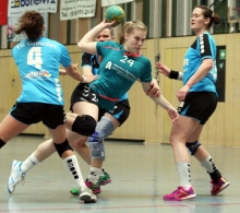 Katja Weber wurde dank ihres Durchsetzungsvermögens mit sieben Treffern zur erfolgreichsten Feldtorschützin beim Sieg gegen Tabellenführer TG Osthofen.