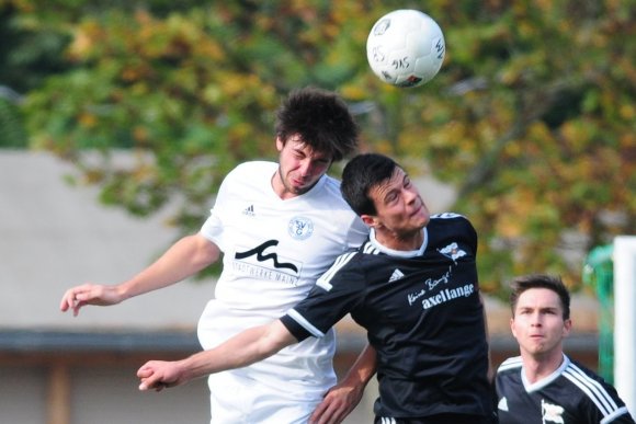 Die Abwehr um Jonas Raltschitsch (l.) war nicht alleine schuld an den Gegentoren bei der 0:2-Niederlage in Salmrohr. 