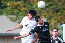 Die Abwehr um Jonas Raltschitsch (l.) war nicht alleine schuld an den Gegentoren bei der 0:2-Niederlage in Salmrohr. 