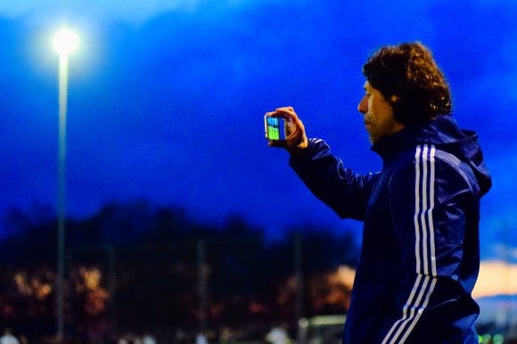 Einen „Moment für die Ewigkeit“ hielt Ali Kayhan Cakici am Mittwochabend mit seinem Smartphone fest. Am Samstag wird es etwas profaner werden - dann geht es um Punkte für das Überleben in der Oberliga.