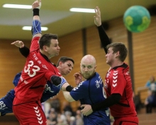 Lückenfinder für die Sportfreunde Budenheim II ist Dominik McLaurin (hinten), der wie öfter in den vergangenen Wochen auch gegen den TV Nieder-Olm II der wichtigste Torschütze der Budenheimer Reserve war.