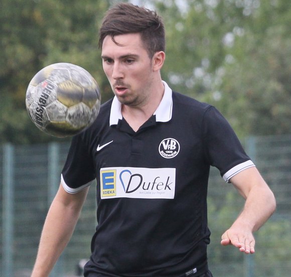 Ball annehmen, drehen, ab in den Winkel: Norman Loos hatte gleich zu Beginn der zweiten Halbzeit des Spiels bei RWO Alzey den alles entscheidenden Schuss auf dem Fuß.