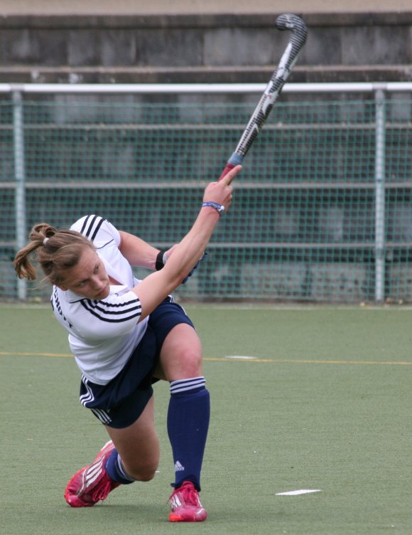 Aline Bessling erzielte die beiden ersten Feldrundentreffer des TSV Schott Mainz in diesem Jahr.