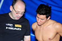 Letzte Tipps von Lothar Schubert: Am Donnerstag schwimmt Kevin Wedel um seine Olympiachance.