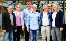 Die Frühstücksgruppe des MRV, von links: Vizepräsident Peter Schwalbach, Cheftrainerin Catriona Sens, Landestrainer Robert Sens, Jason Osborne, Moritz Moos, Hilton-Chef Roland Rössler und Friederike Reißig, Deutsche Meisterin im Frauen-Zweier.