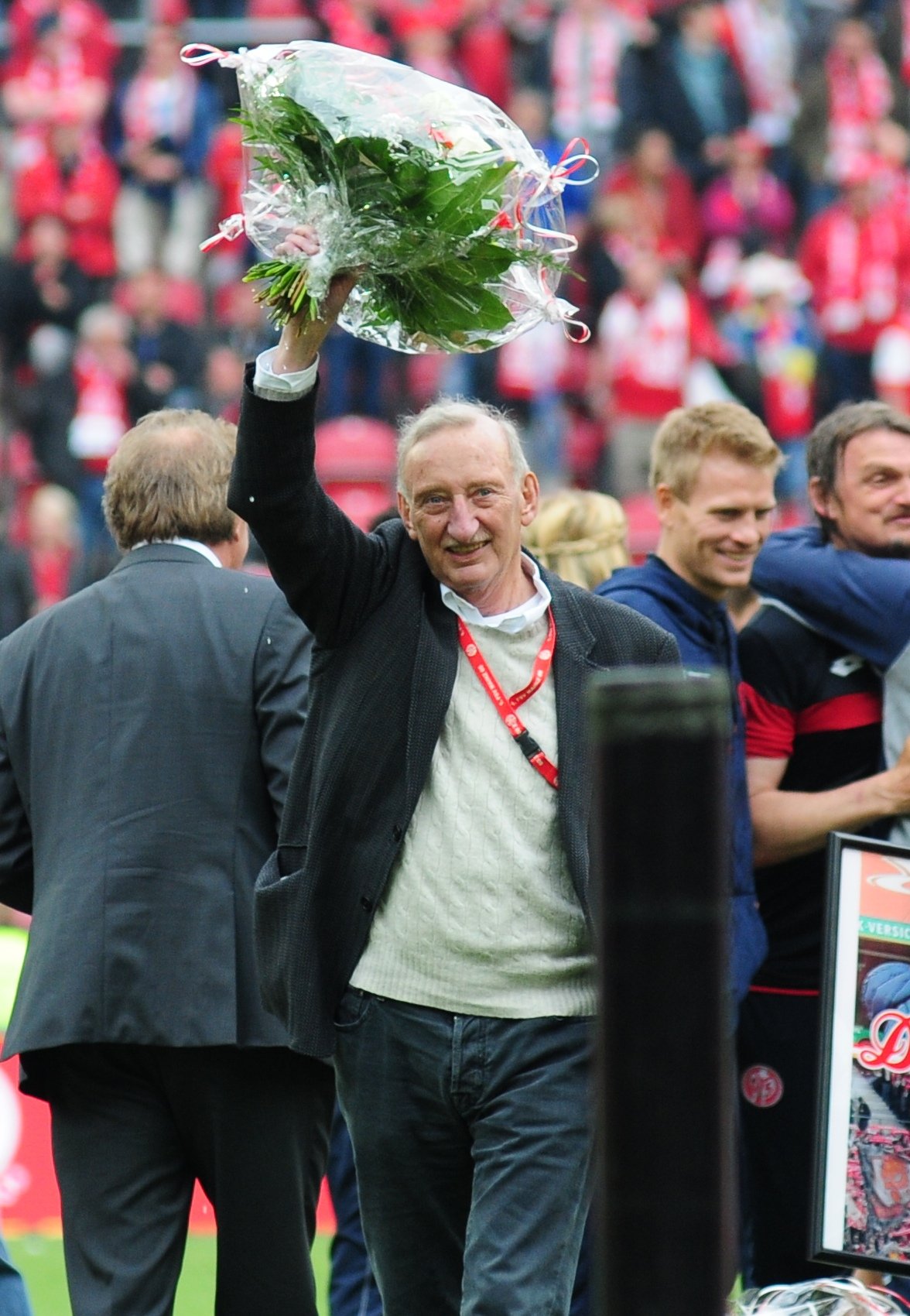 Blumen für den Vize: Peter Arens feierte am Samstag seinen 79. Geburtstag.