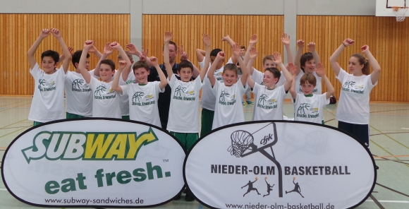 Jubel über Platz zwei bei den Rheinland-Pfalz-Meisterschaften: Die U12-Jungs der DJK Nieder-Olm werden Vizemeister.