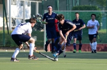 Das dritte Heimspiel des Jahres in der Feldrunde bestreiten Chris Franik und die TSV-Hockeymänner am Samstag gegen Vorwärts Frankfurt. Zuvor geben die Frauen ihr Heimdebüt auf dem Kunstrasenfeld an der Erzberger Straße gegen die TG Frankenthal.