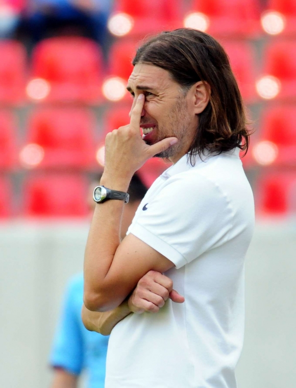 Da wird doch wohl nichts mehr ins Auge gehen...: Zwei Partien haben die 05-Amateure noch in der Rergonalliga vor sich, danach wollen sie um den Aufstieg spielen.