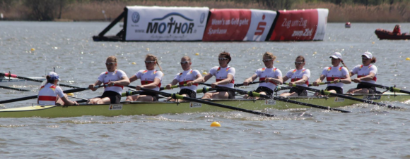 Der deutsche Frauenachter greift auf dem Rotsee nach dem letzten Olympiastrohhalm.