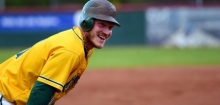 Freut sich auf einen weiteren klasse Batter: Peter Johannessen, derzeit der beste Schläger im Bundesliga-Süden
