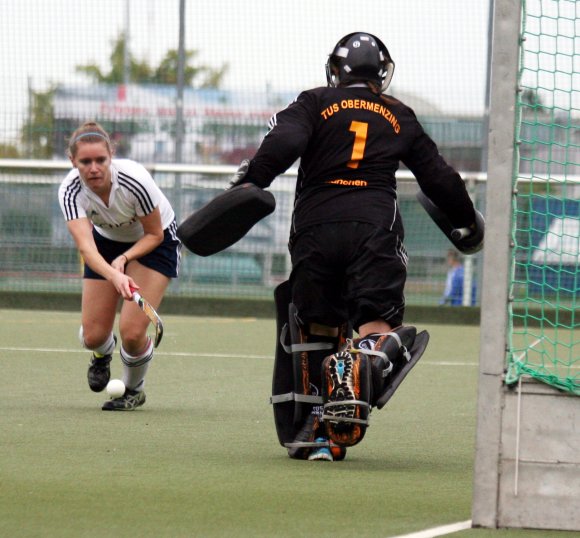 Sophie Dilchert gelang im Heimspiel gegen den TuS Obermenzing zwar ein Treffer für ihre Mannschaft, die beim 1:3 aber wie in jener Saisonphase im Herbst häufig zu sehen, Probleme hatte, mit dem Ball in den Schusskreis zu kommen.