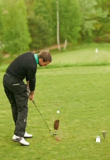 Klubmanager Stefan Kirstein wird auch als Spieler der Herrenmannschaft alles dafür geben, dass der Mainzer Golfclub nach oben kommt. Am Sonntag steht auf heimischer Anlage die erste Bewährungsprobe an.