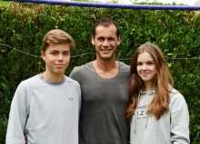 Wenn Greta und Donat Bodog ihren 16. Geburtstag feiern, kann Papa Tamas nur aus der Ferne gratulieren: Seit Montag ist er als Kotrainer bei Brøndby IF in Kopenhagen im Dienst.