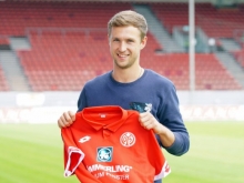Nach guten Gesprächen mit Trainer Sandro Schwarz freut sich Matti Steinmann auf die kommende Drittligaspielzeit mit der U23 des FSV Mainz 05.