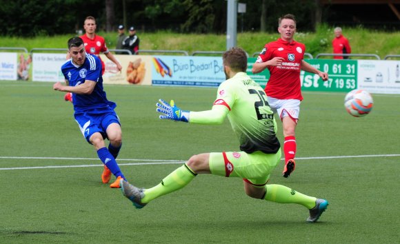 Knüpft an frühere Zeiten an: SVG-Rückkehrer Damir Bektasevic erzielte das 1:1.