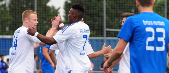 Andrey Ribeiro (M.) hatte das 1:0 vorbereitet, Preston Zimmerman (l.) vollendete.
