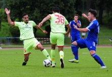 Im Test beim FV Biebrich gab José Rodriguez (l.) sein Debüt als 05er.