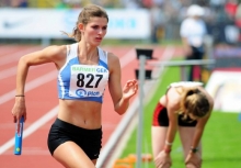 Als Staffelläuferin ist Friederike Kallenberg immer eine Bank. Jetzt hat die USC-Athletin über 400 Meter Hürden die C-Kader-Norm erfüllt.