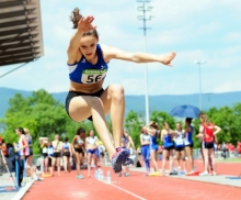 Weitsprung-Siegerin Katharina Fliß stellte ihre Bestleistung von 5,35 Metern ein.