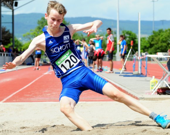 Sven Bogs gewann eine seiner vier Medaillen im Weitsprung mit 5,21 Metern.