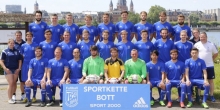 Der Kader der TSG Bretzenheim 46, oben von links: Timo Ernst, Marius Piesch, Ruben Grundei, Patric Komforth, Fynn Pierrets, Patrick Gattner, Tommy Tummers, Dennis Ohlef, Antonio Quint Vila. Mitte v.l.: Carmen Bank (Physio), Rene Moczarski (Betreuer), Patrick Weber, Christopher Brüschke, Timm Köberich, Michael Pfalzgraf, Moritz Lang, Julian Jaroszewski, Jakub Augustyn, Marcus Nungesser, Sebastian Popp, Julian Weinand (Kotrainer), Timo Schmidt (Trainer). Vorne v.l.: Felix Rentschler, Robert Peters, Dennis Dahms, Benedikt Moritz, Alexander Merz, Maximilian Lippold, Kazuhira Shibuya, Nils Krämer, Lukas Harden. Es fehlen: Benedict Krebes, Simon Höss, Sascha Szep, Julian Staiger, Sebastian Schmidt (Torwarttrainer).