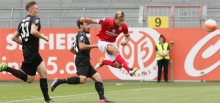 Die 05er (hier: Felix Lohkemper) waren die bessere und deutlich spielstärkere Mannschaft...