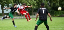 Der eingesprungene Michael Widera: Den Neuzgugang vom FC Kiedrich positionierte Trainer Bert Balte auf der rechten Außenbahn.