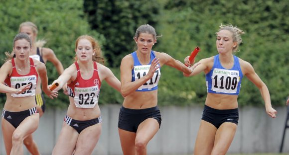 Im Vorlauf über 4x100 Meter kam das USC-Quartett mit Friederike Kallenberg (2.v.r.) und Marie Harzer noch ordentlich durch. Im Finale nicht.